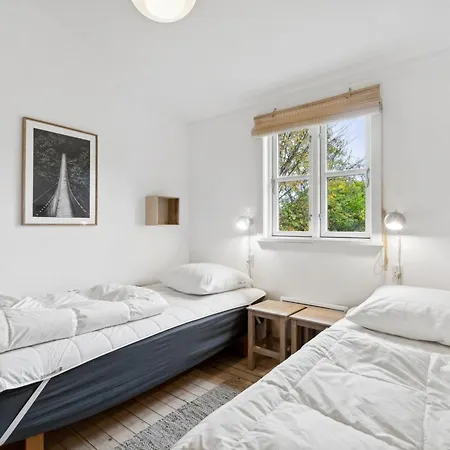 Skyler - 250m From The Sea By Interhome